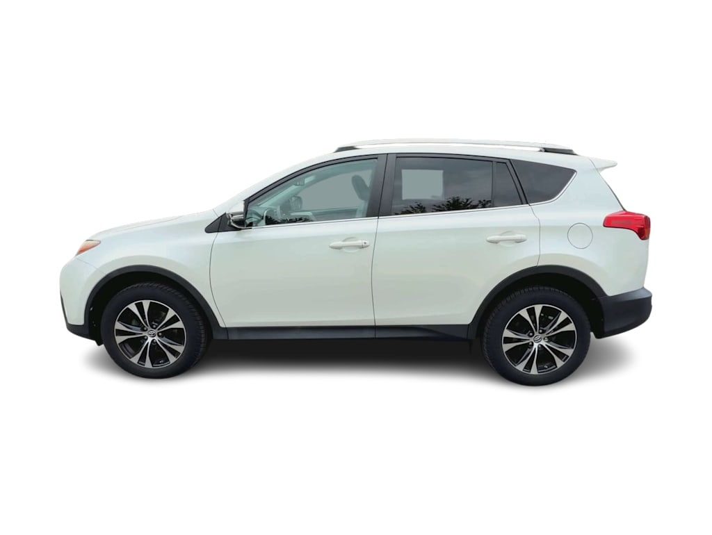 Thumbnail: 2015 Toyota RAV4 - 3