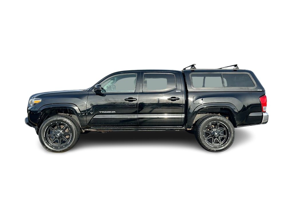 Thumbnail: 2016 Toyota Tacoma - 20
