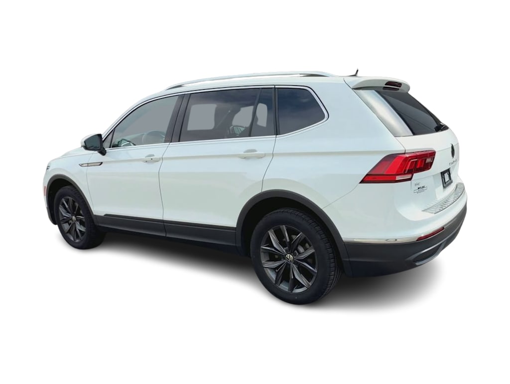 Thumbnail: 2022 Volkswagen Tiguan - 4