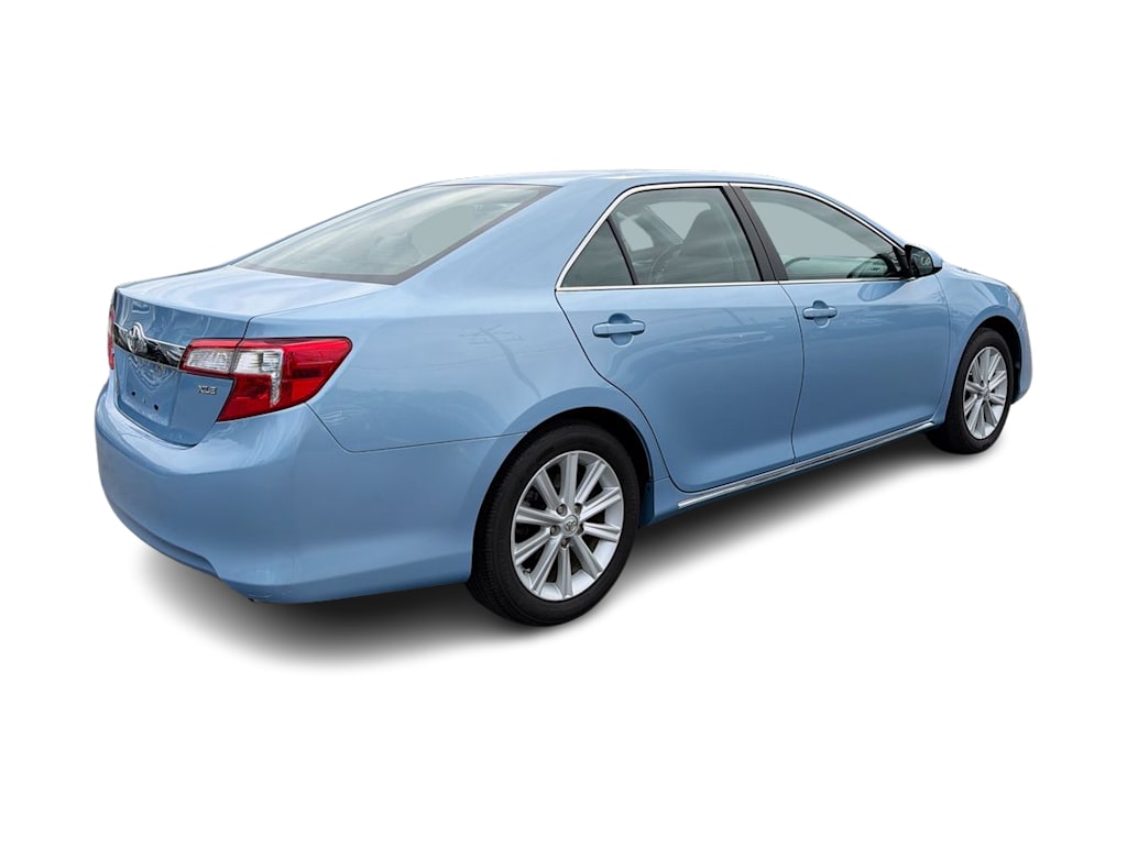Thumbnail: 2013 Toyota Camry - 23