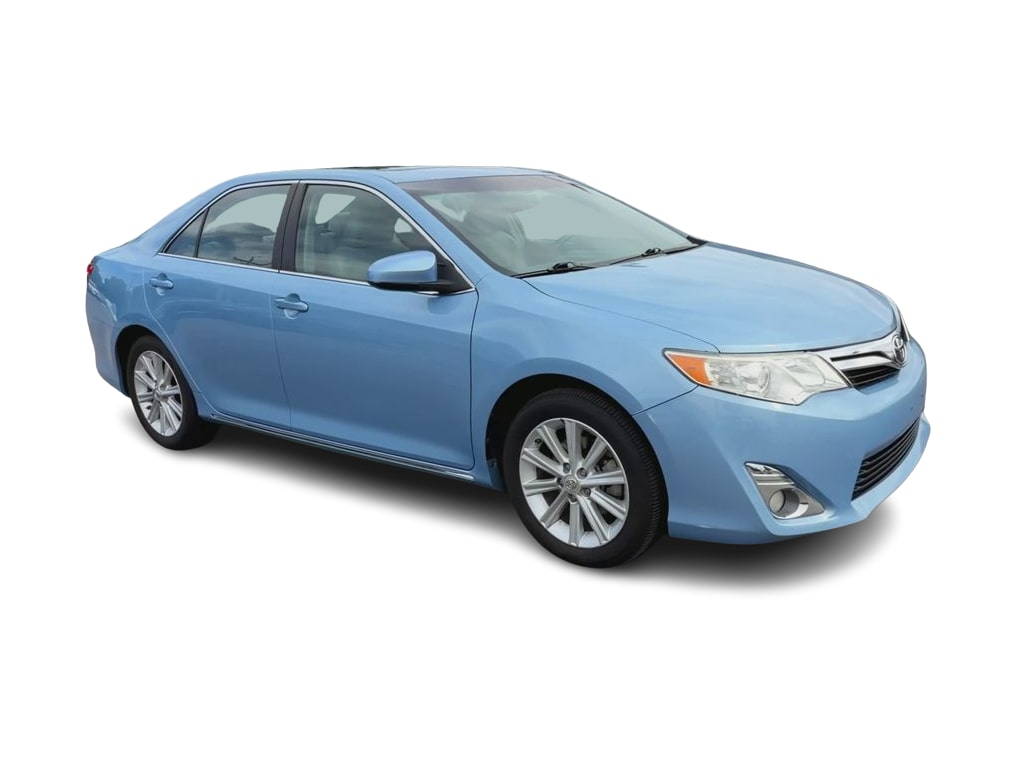 Thumbnail: 2013 Toyota Camry - 16
