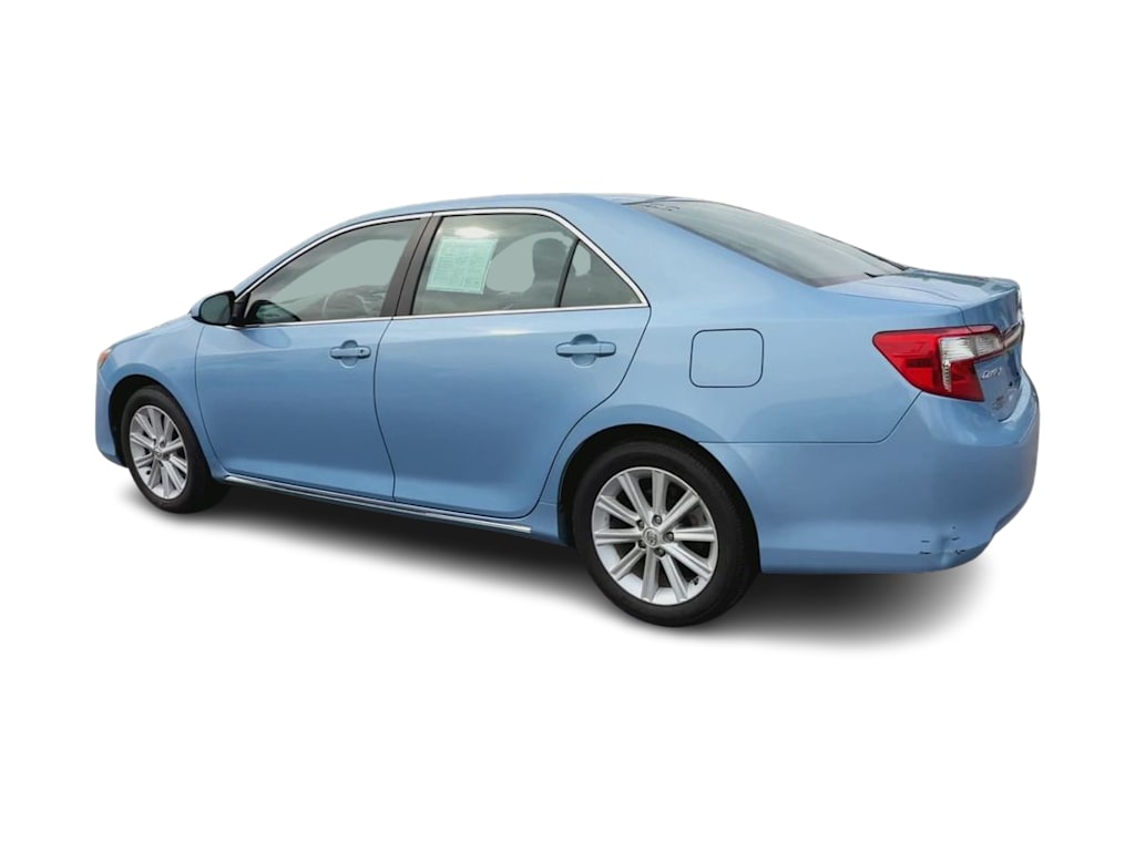 Thumbnail: 2013 Toyota Camry - 18