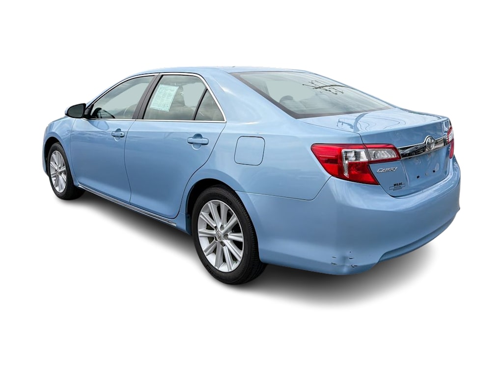 Thumbnail: 2013 Toyota Camry - 4