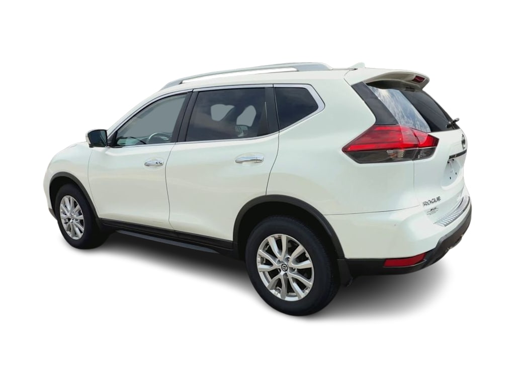 Thumbnail: 2017 Nissan Rogue - 4