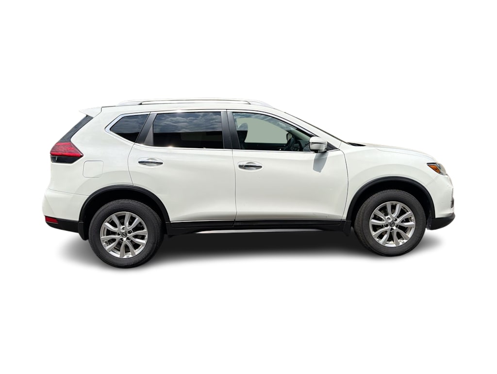 Thumbnail: 2017 Nissan Rogue - 26