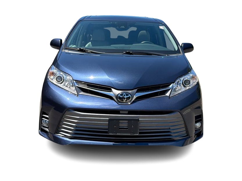 Thumbnail: 2018 Toyota Sienna - 26