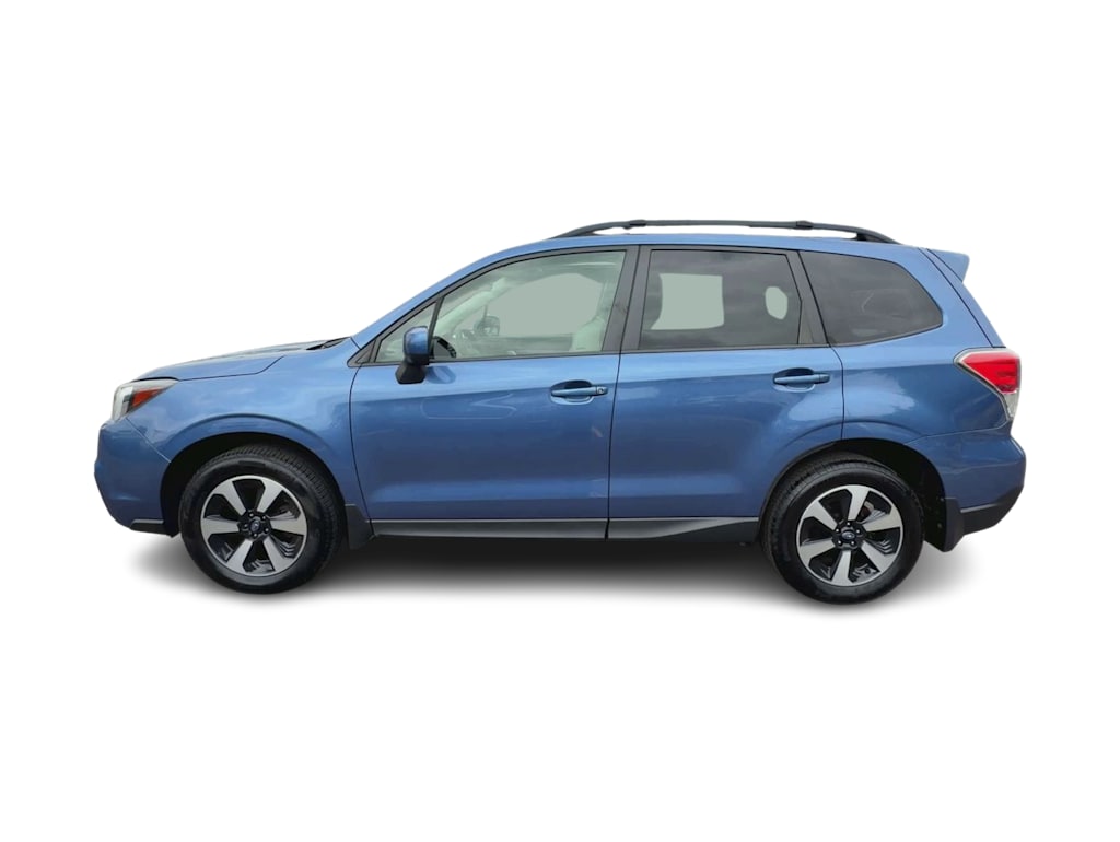 Thumbnail: 2017 Subaru Forester - 3