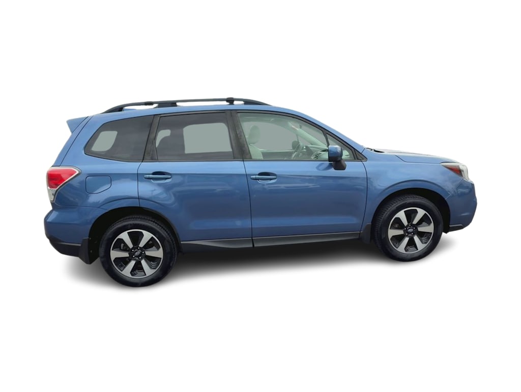 Thumbnail: 2017 Subaru Forester - 19