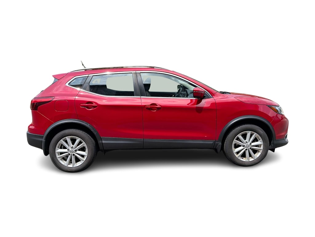 Thumbnail: 2018 Nissan Rogue Sport - 18
