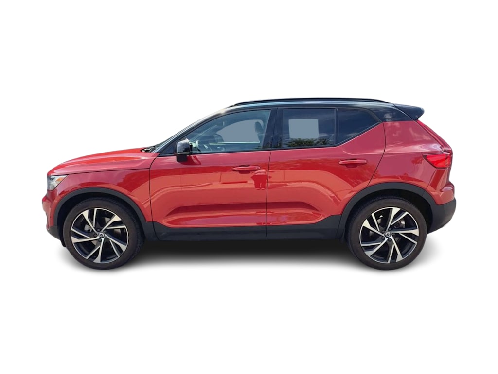 Thumbnail: 2019 Volvo XC40 - 3