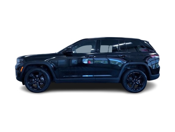 Thumbnail: 2022 Jeep Grand Cherokee - 3