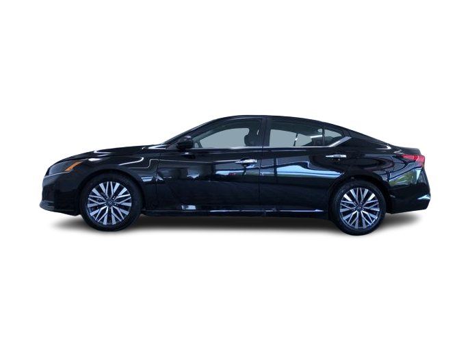 Thumbnail: 2025 Nissan Altima - 23