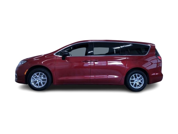 Thumbnail: 2025 Chrysler Pacifica - 24