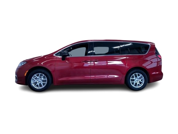Thumbnail: 2025 Chrysler Pacifica - 3