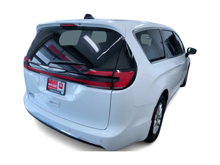 Thumbnail: 2024 Chrysler Pacifica - 34