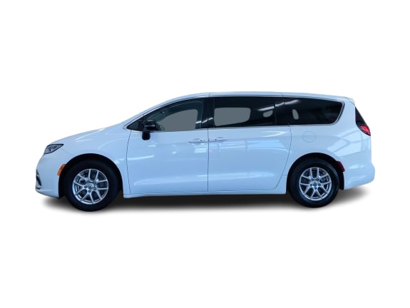 Thumbnail: 2024 Chrysler Pacifica - 3