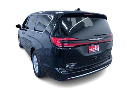 Thumbnail: 2025 Chrysler Pacifica - 4