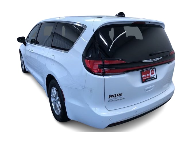 Thumbnail: 2025 Chrysler Pacifica - 23