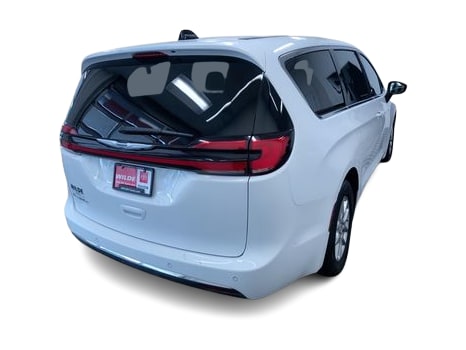 Thumbnail: 2025 Chrysler Pacifica - 21