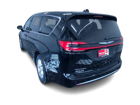 Thumbnail: 2024 Chrysler Pacifica - 4