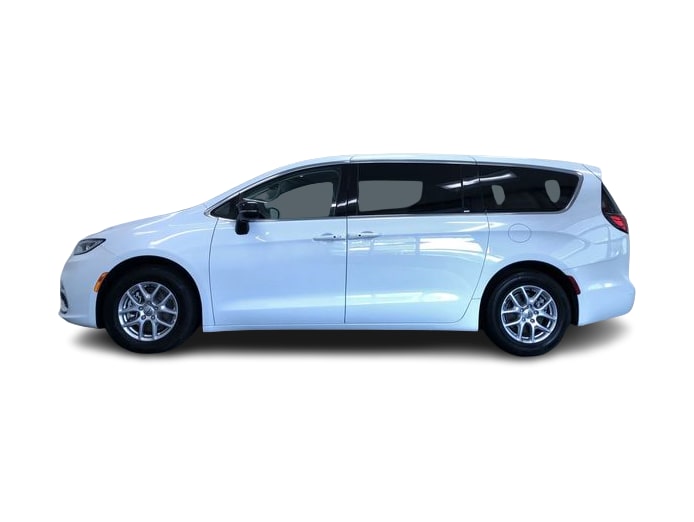 Thumbnail: 2024 Chrysler Pacifica - 23