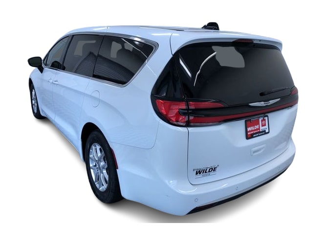 Thumbnail: 2024 Chrysler Pacifica - 24
