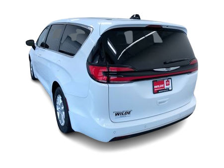 Thumbnail: 2024 Chrysler Pacifica - 4