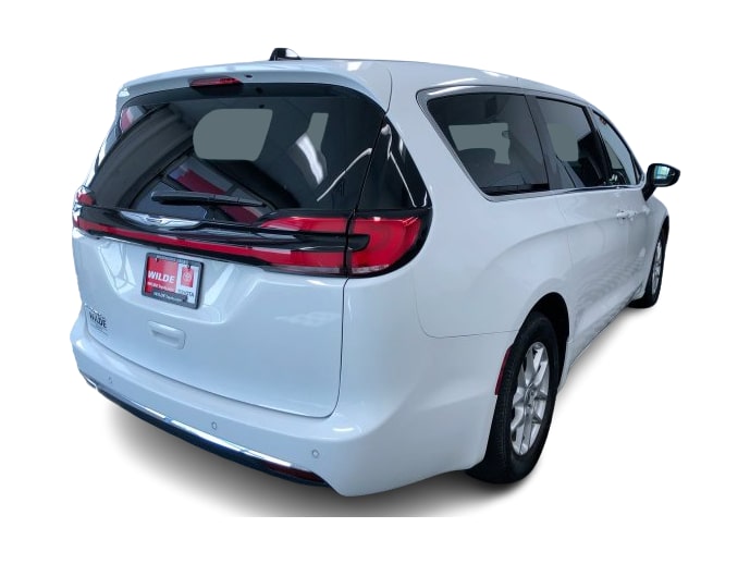 Thumbnail: 2024 Chrysler Pacifica - 34