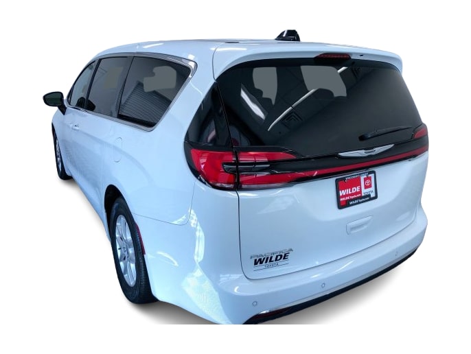 Thumbnail: 2024 Chrysler Pacifica - 23