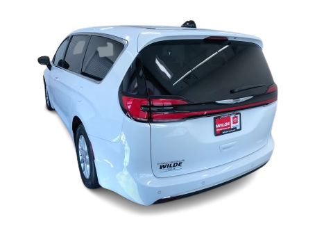 Thumbnail: 2024 Chrysler Pacifica - 4