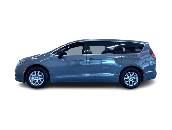 Thumbnail: 2025 Chrysler Pacifica - 3