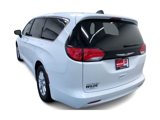 Thumbnail: 2024 Chrysler Voyager - 25