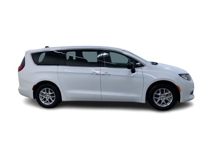 Thumbnail: 2024 Chrysler Voyager - 37