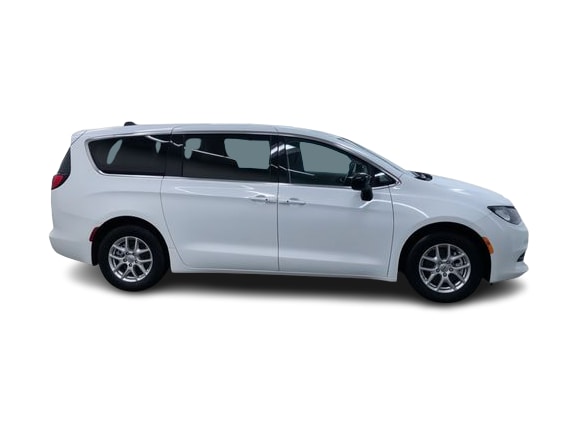Thumbnail: 2024 Chrysler Voyager - 20