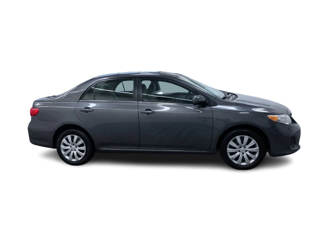 Thumbnail: 2013 Toyota Corolla - 31