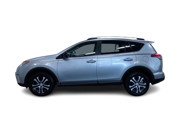Thumbnail: 2017 Toyota RAV4 - 3