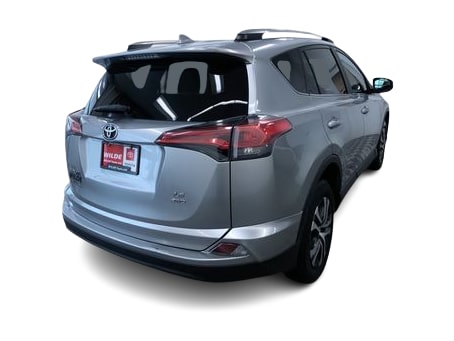 Thumbnail: 2017 Toyota RAV4 - 24