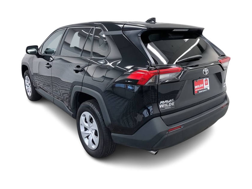 2024 Toyota RAV4 LE 4