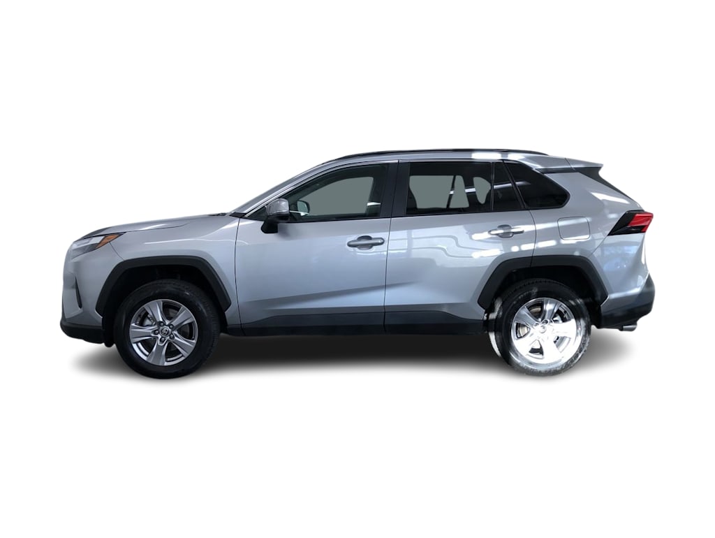 2024 Toyota RAV4 XLE 25