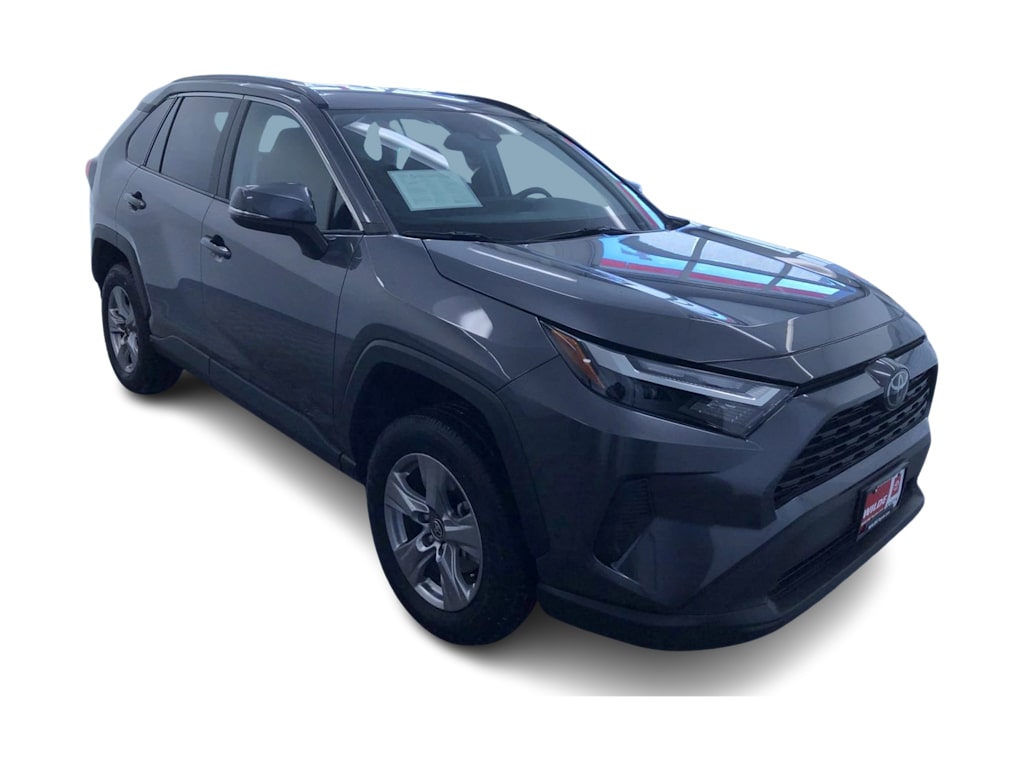 2024 Toyota RAV4 XLE 38