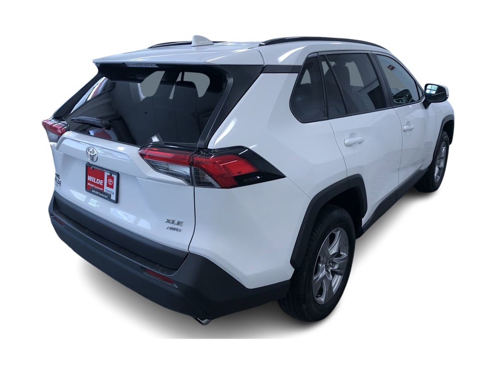 2024 Toyota RAV4 XLE 35
