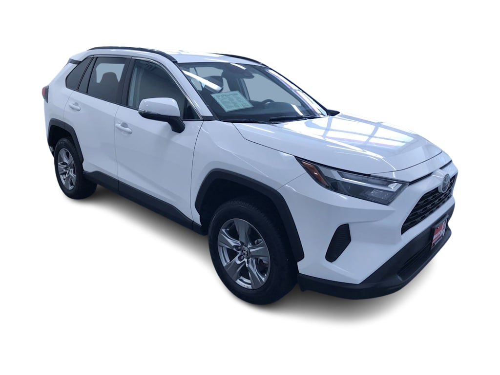 2024 Toyota RAV4 XLE 37