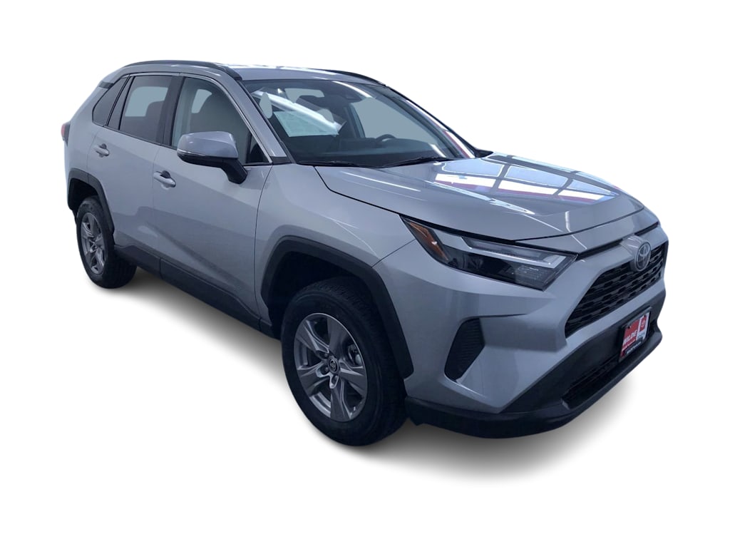 2024 Toyota RAV4 XLE 38