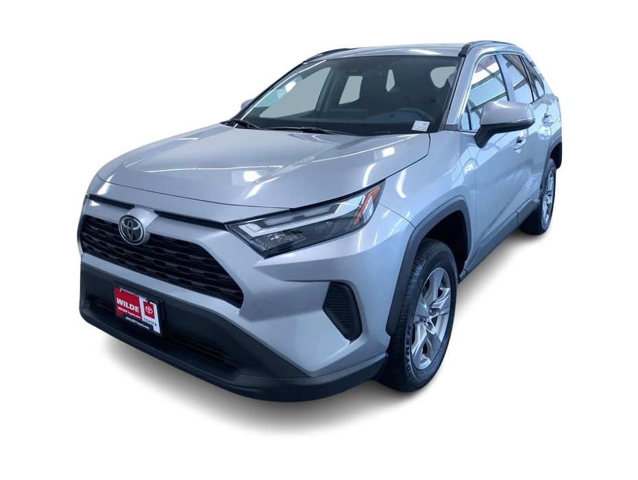 2024 Toyota RAV4 XLE 19