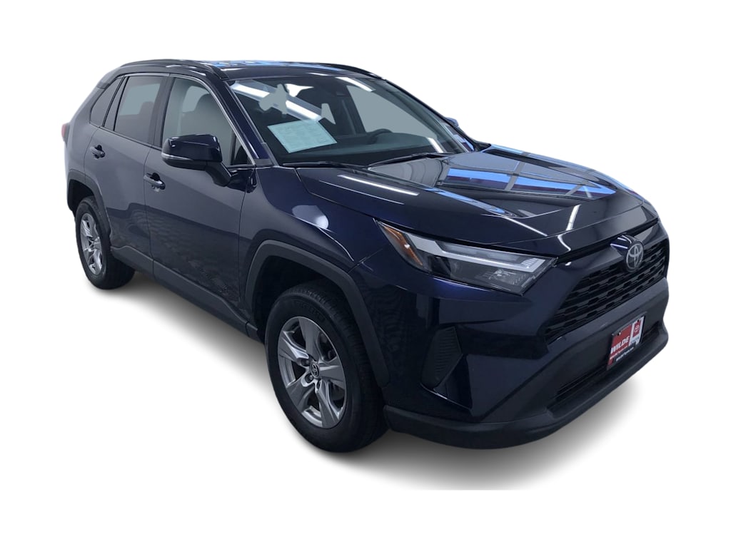 2024 Toyota RAV4 XLE 38