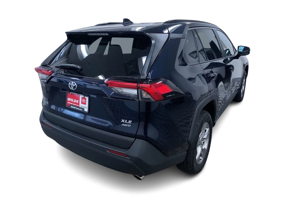 2024 Toyota RAV4 XLE 24