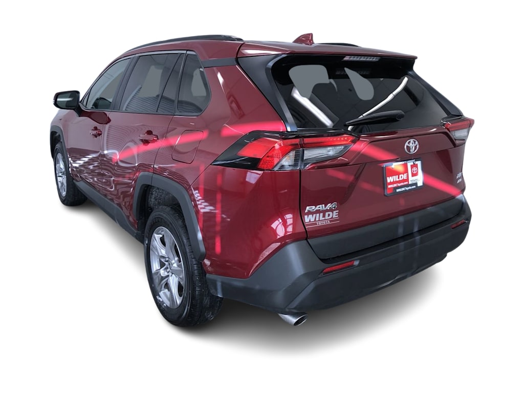 2023 Toyota RAV4 XLE 24