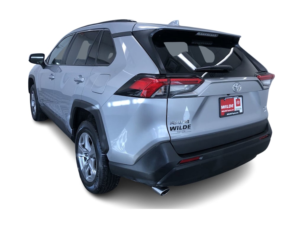 2024 Toyota RAV4 XLE 24