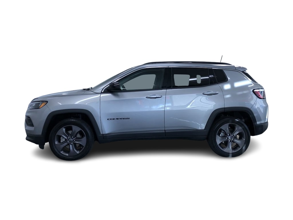 2022 Jeep Compass Latitude 25