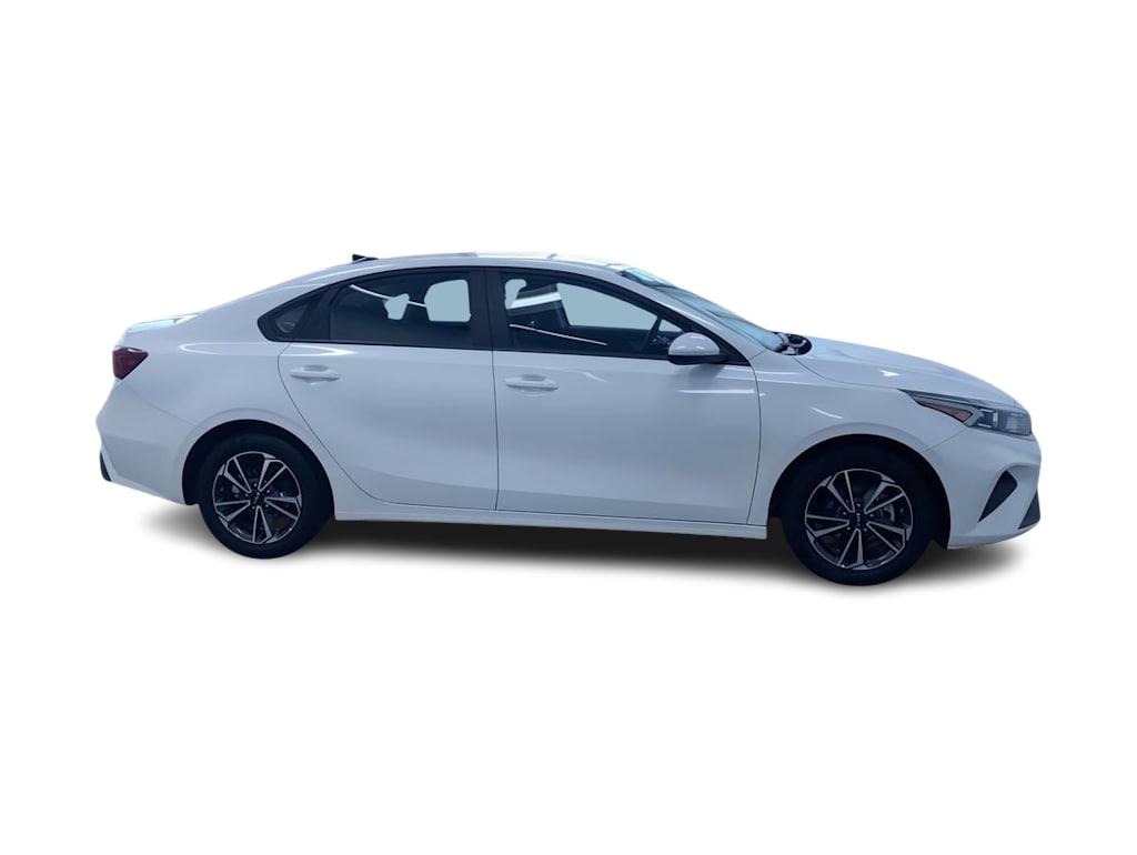 2024 Kia Forte LXS 19
